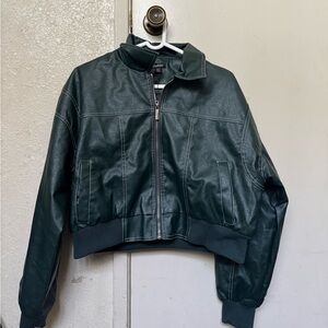 Boohoo: Pu Contrast Stitch Cropped Bomber Jacket (green)